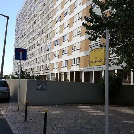 Apartment In Portela Near The Airport Lisboa Exterior foto