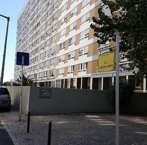 Apartment In Portela Near The Airport